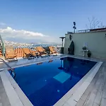 Hhk Hotel 3*