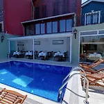 Hotel Hhk 3*