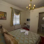 Hhk Hotel 3*