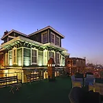 Hhk Hotel 3*